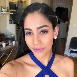 Meet your Posher, Daniela